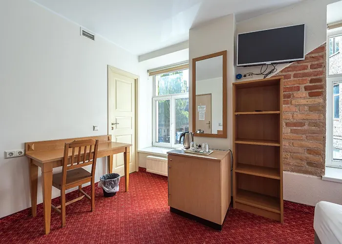 Alexa Old Town מלון 3*