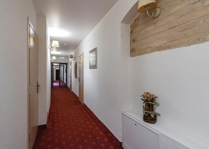 Alexa Old Town Hotel 3*