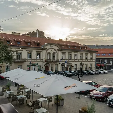 Alexa Old Town מלון