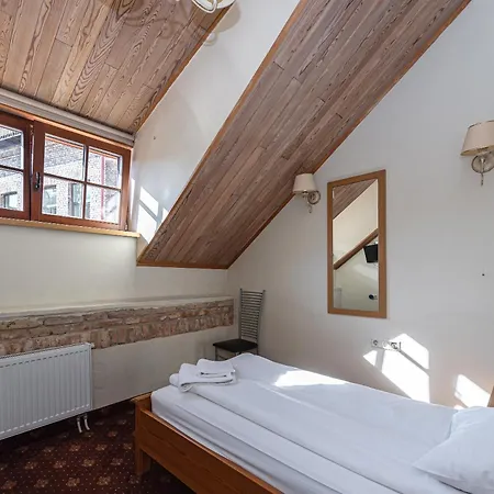 Alexa Old Town מלון 3*