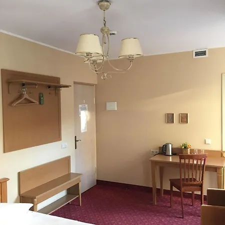 Hotel Alexa Old Town 3*