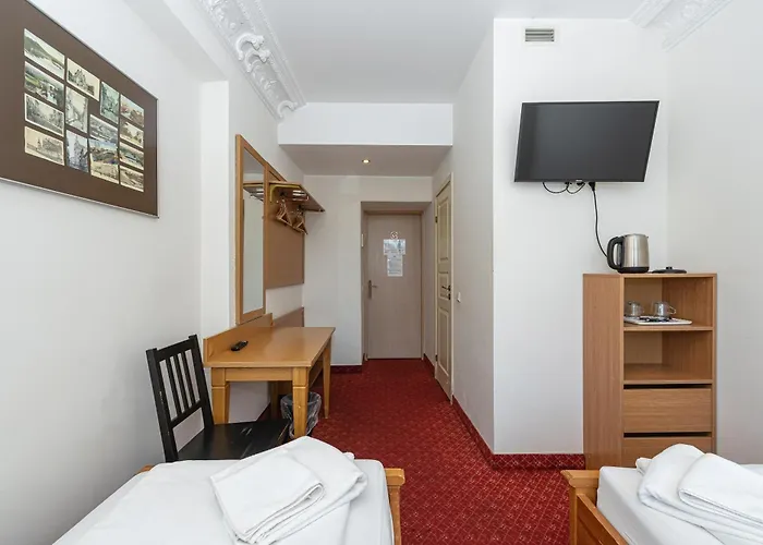 Отель Alexa Old Town 3*